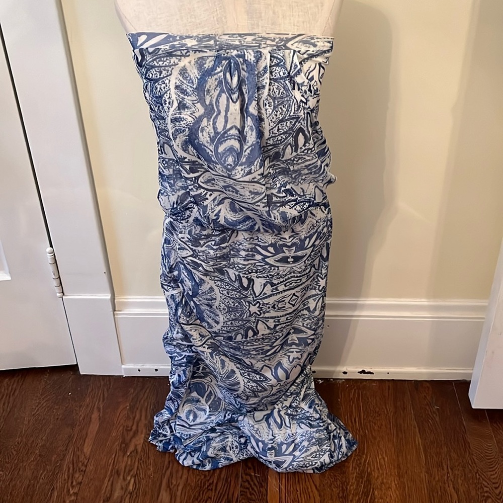 Super cute & Fun Blue & White Print Maxi Dress